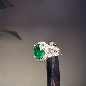 Sterling silver .925 cz green cocktail ring 💍✨ beautiful ring, great gift 🎁